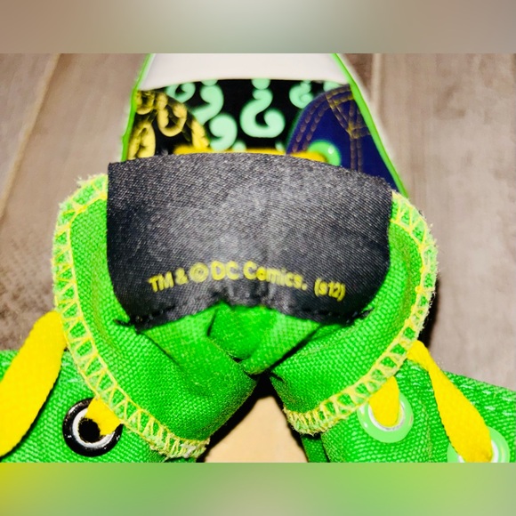 DC Comics CONVERSE Green/Purple Batgirl ? Question Mark Hi Top Sneakers W11 M9 - Picture 10 of 13